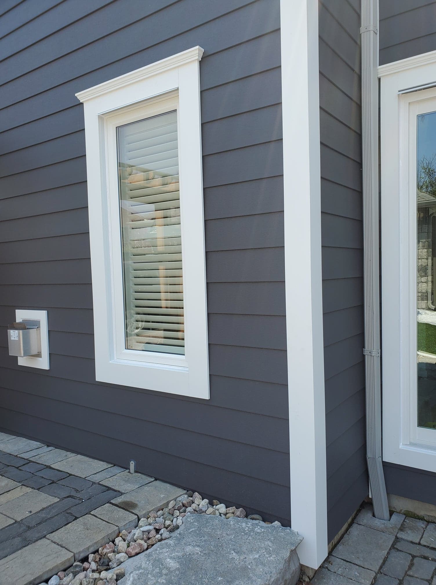 Celect window trim