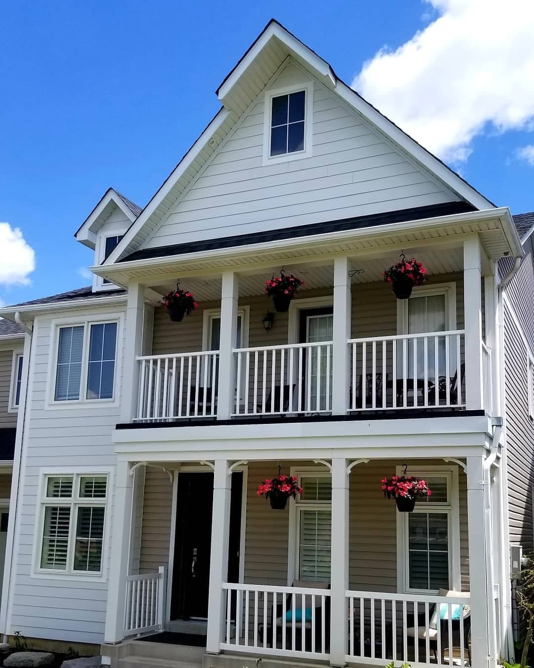 James Hardie fiber cement board frost on a beautiful home